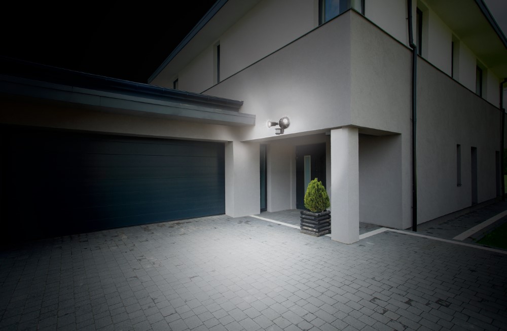 ARBOTANTE SENSOR MOV 2 FOCOS NEGRO